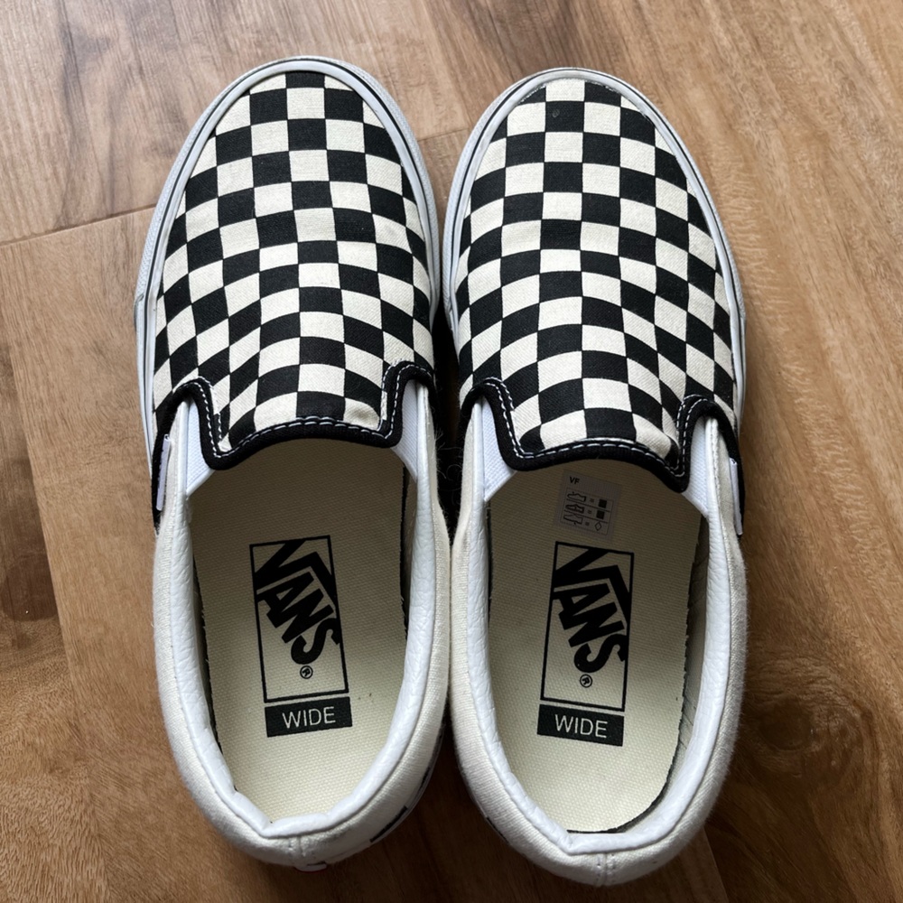 Vans 	Classic Slip-On Wide Checkerboard Shoe Size 7